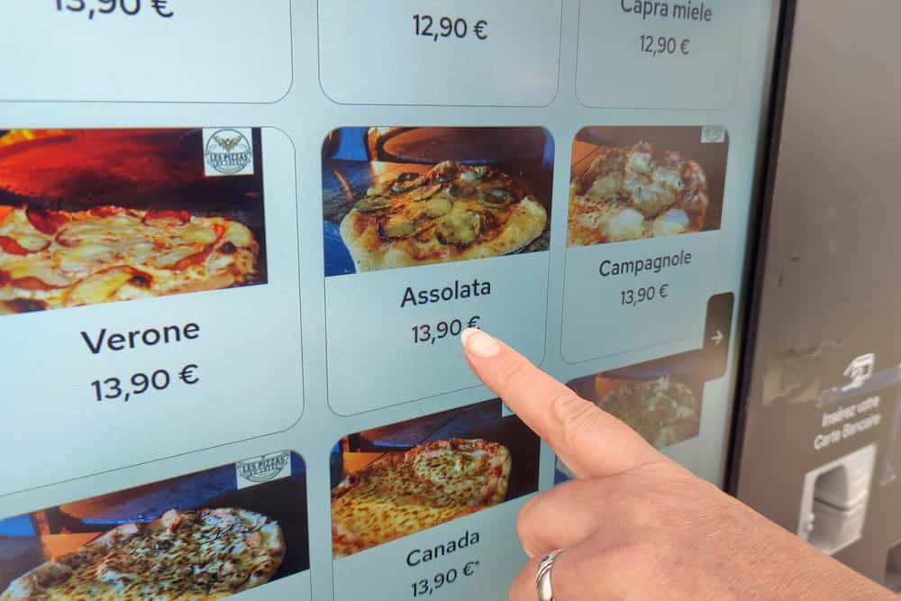 Exemple de choix de pizza dans un distributeur de pizza automatique
